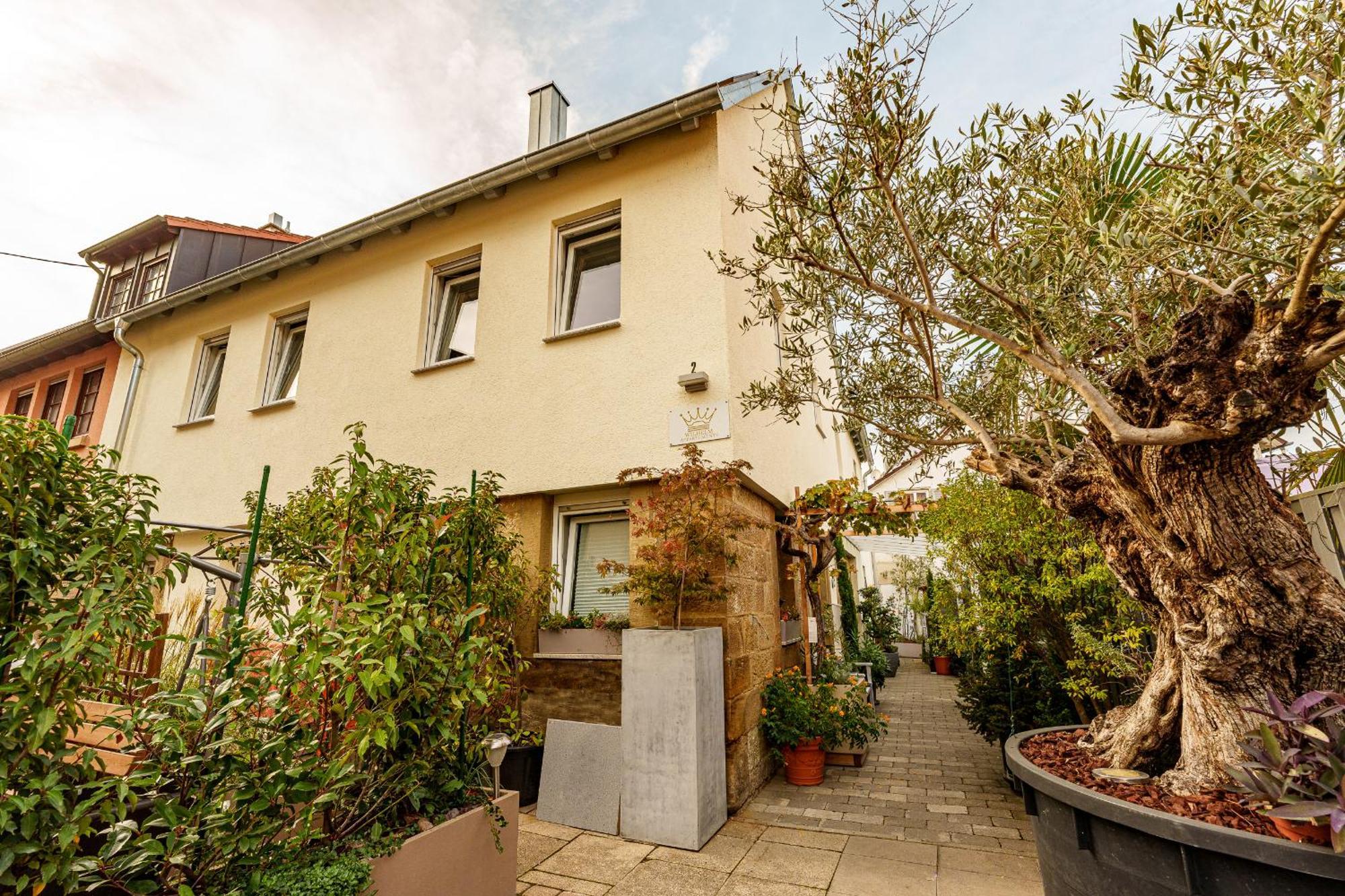 Wilhelm Appartements 100Qm Im Zentrum Brackenheim Naehe Tripsdrill Exterior foto
